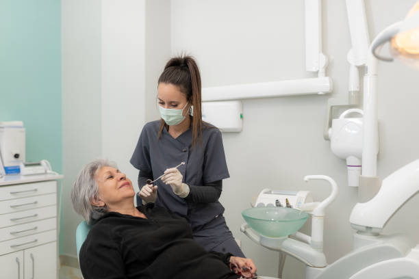 Best Emergency Tooth Extraction in Western Lake, TX